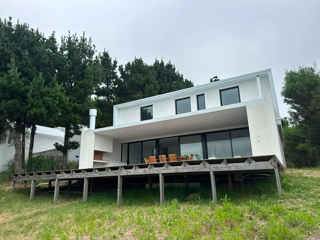 Senderos IV — arquitectura que enmarca el paisaje — foto 4